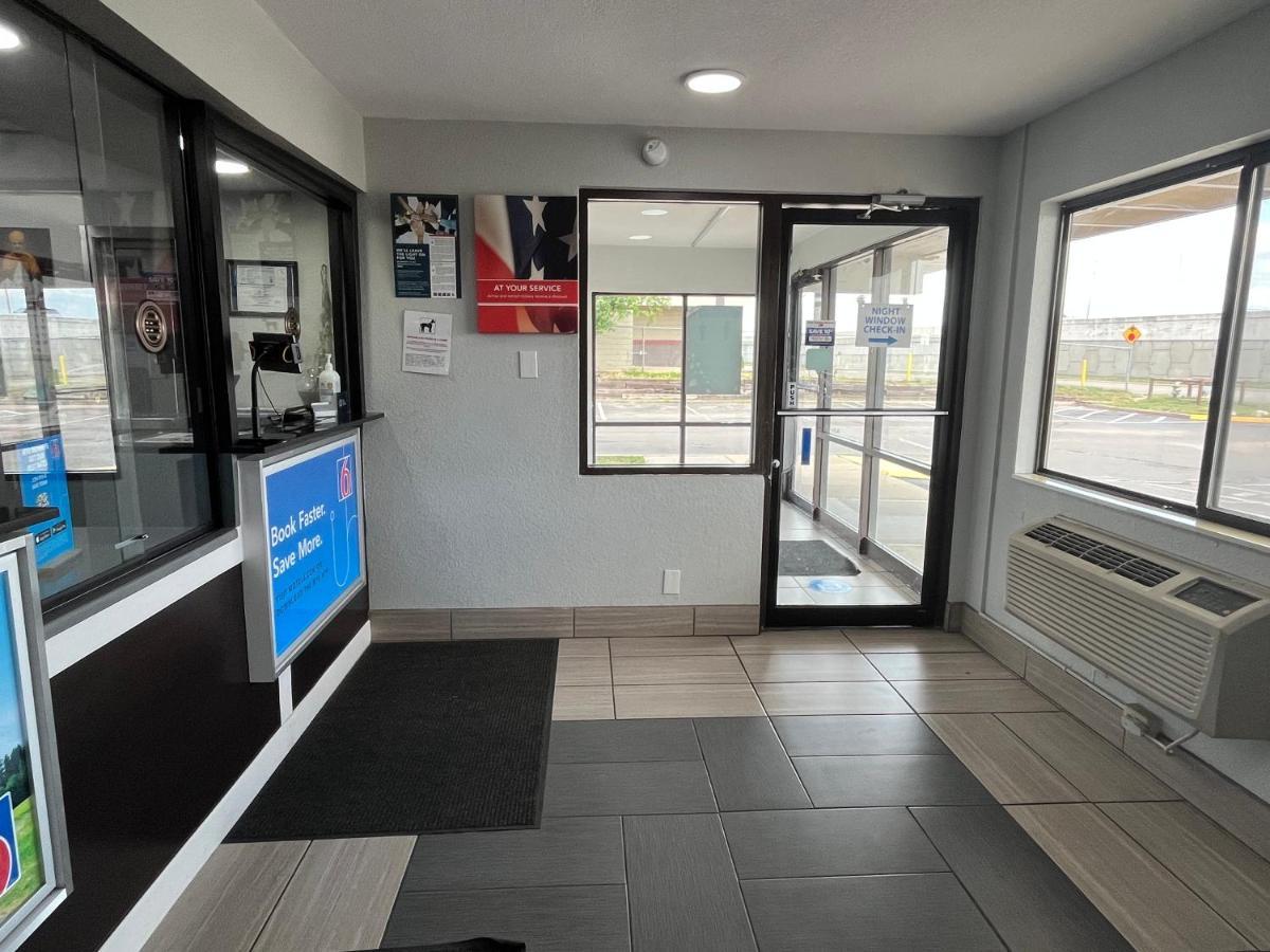 Studio 6 Wichita, Ks - Airport Eksteriør bilde